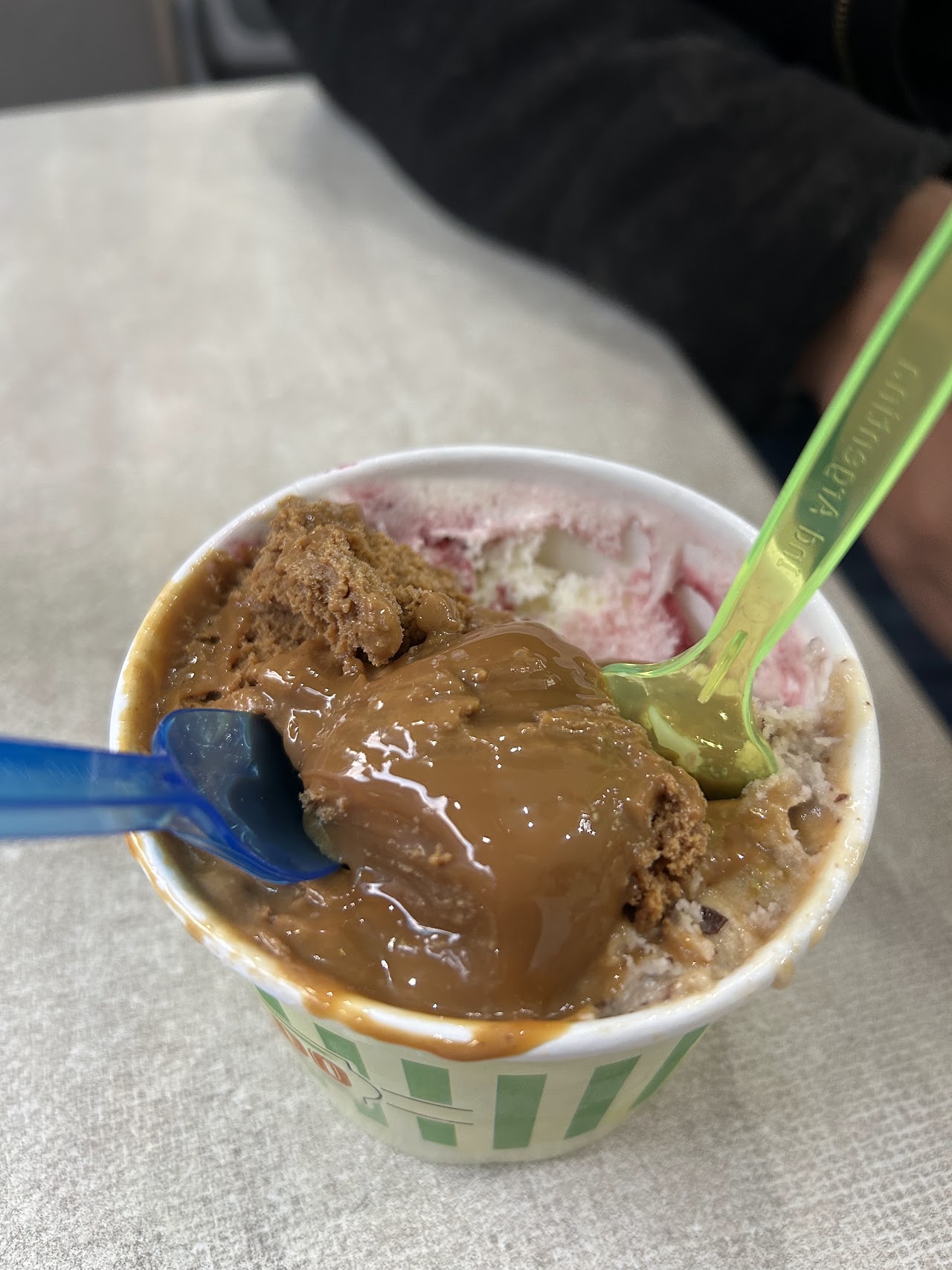 Helado de crema de vainilla